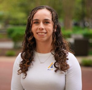 Professional Headshot image of Louise Shaffer